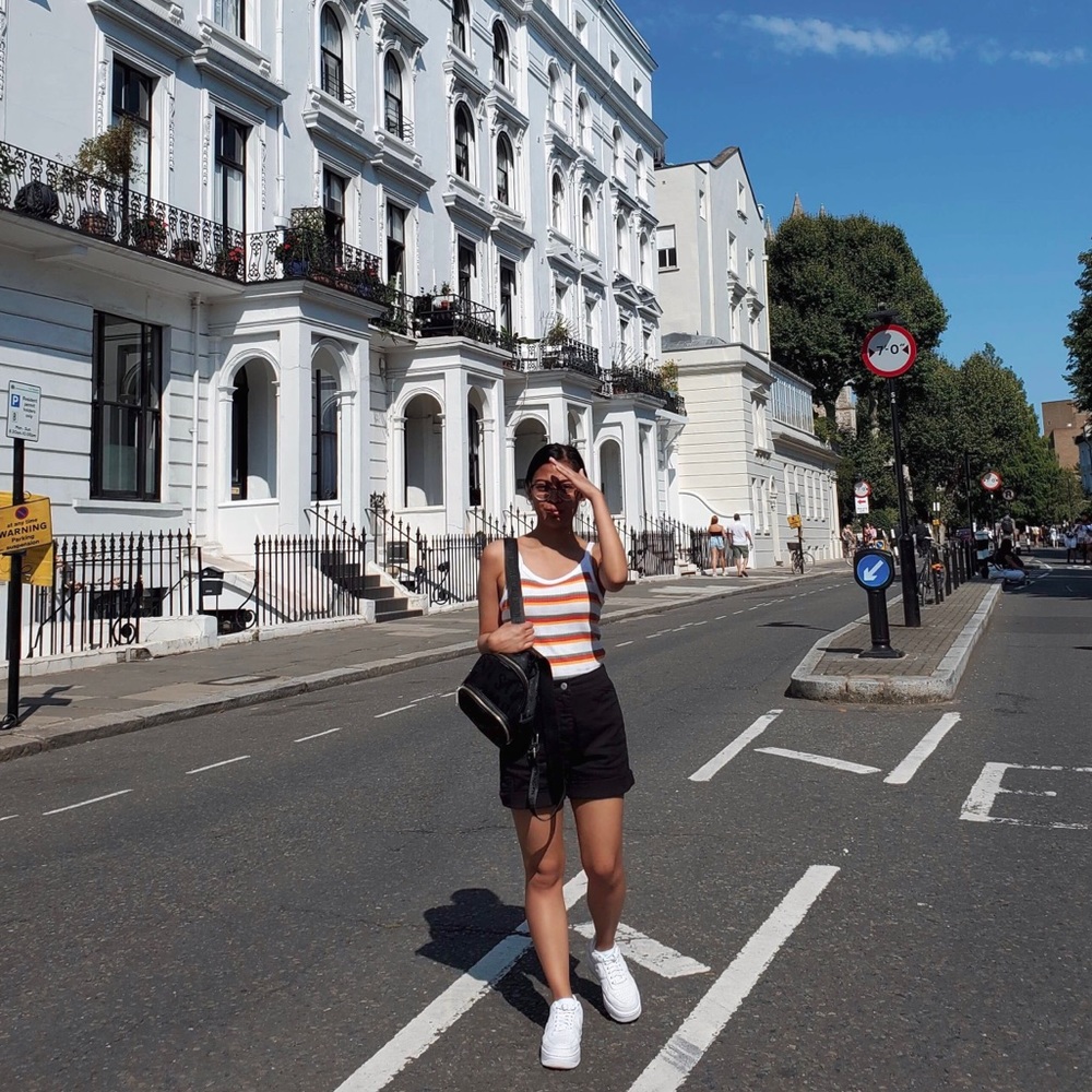 Meet your Posher, Amira